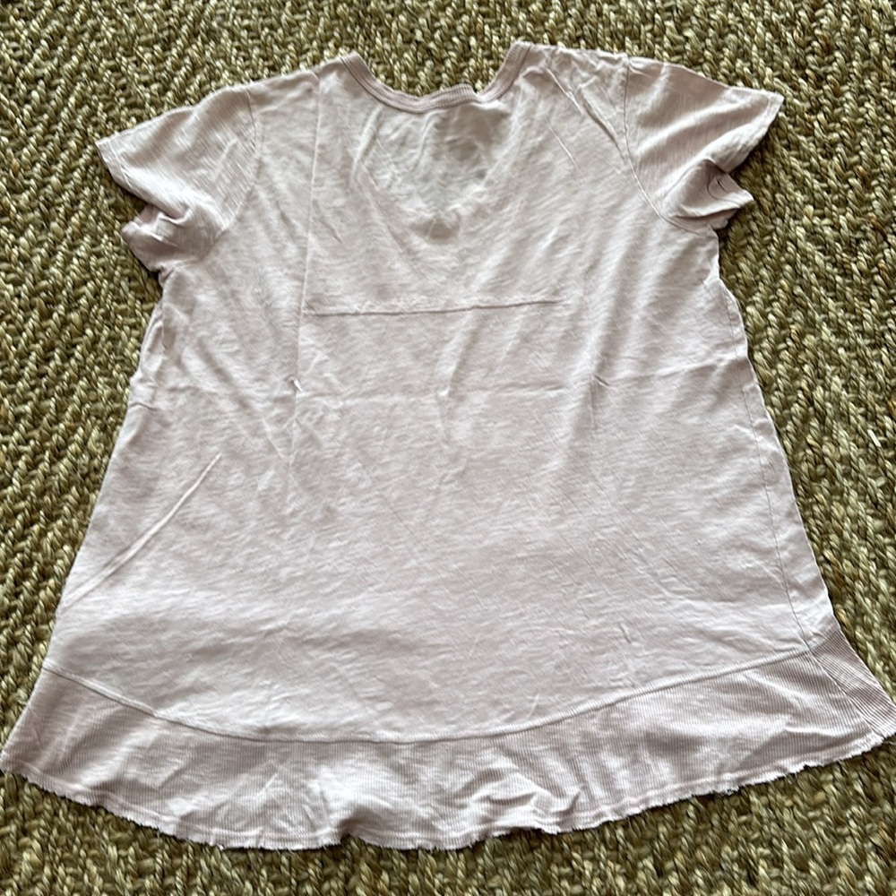 WILT Raw edge V-neck T-shirt Size Large - Picture 2 of 2
